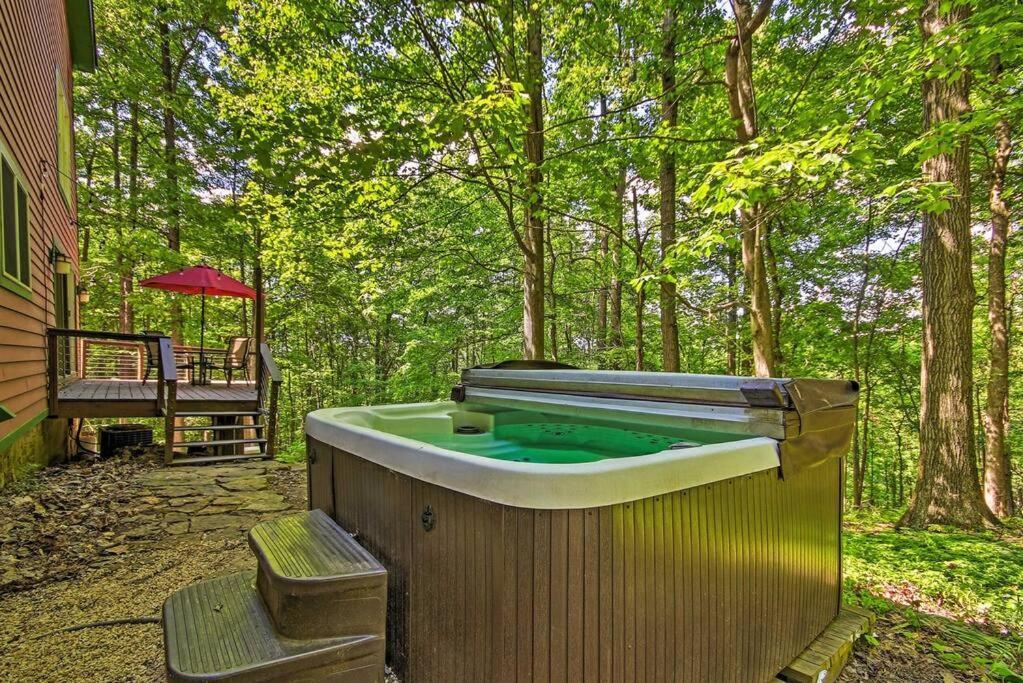 Bear'S Eye View - Mountain Retreat W/ Hot Tub! Villa Acme Ngoại thất bức ảnh
